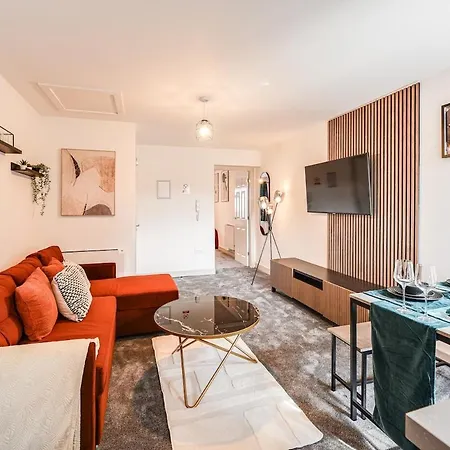 1 Bed Apartment Near Coop Live Etihad Stadium-3